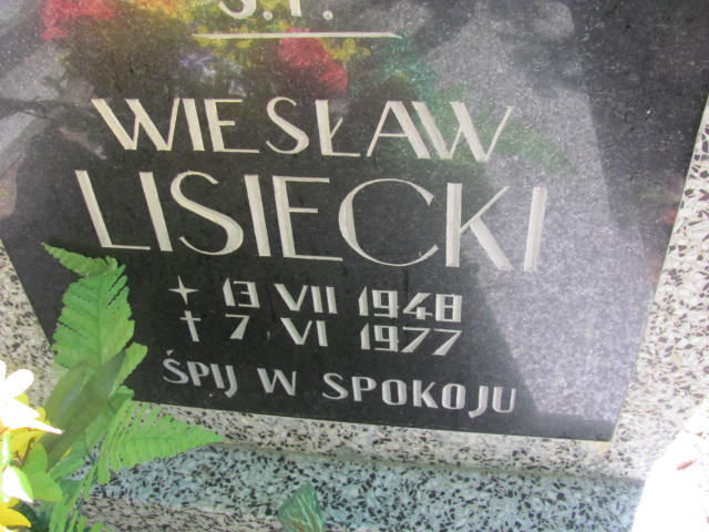 Wiesław Roman Lisiecki 1948 Międzyzdroje - Grobonet - Wyszukiwarka osób pochowanych