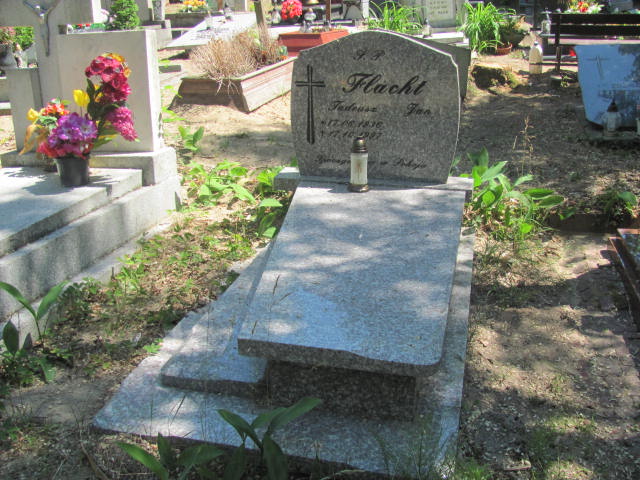 Grób Andrzej  Flacht 