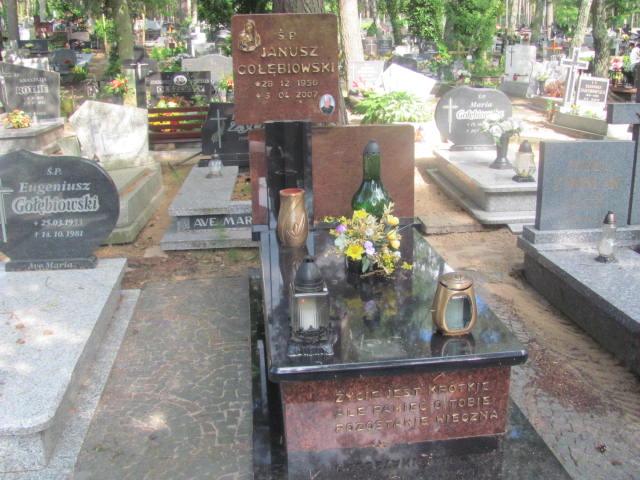 Grób Janusz Gołębiowski