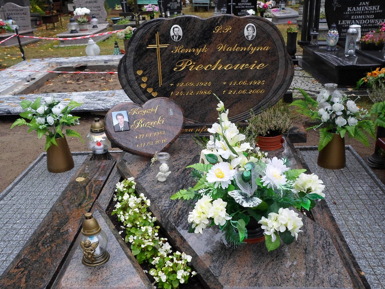 Krzysztof Bożęcki 1983 Międzyzdroje - Grobonet - Wyszukiwarka osób pochowanych